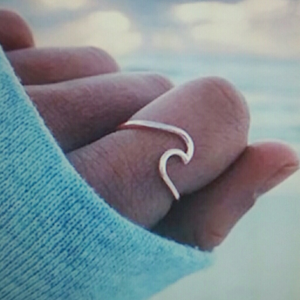New Rose Gold Wave Ring